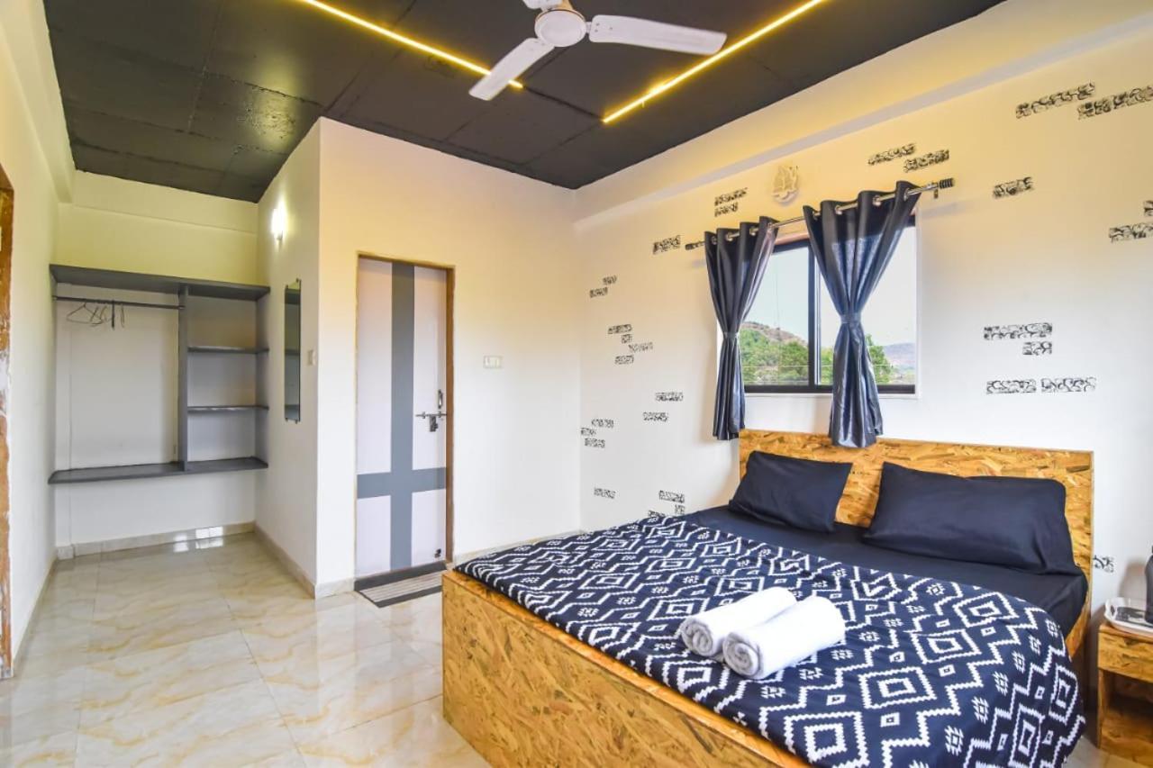 Empyrean Stay Ll 3Bhk Ll Black Horse Villa Ll Ac Ll Private Pool Ll Wifi II Lux Ll Lonavala Eksteriør bilde